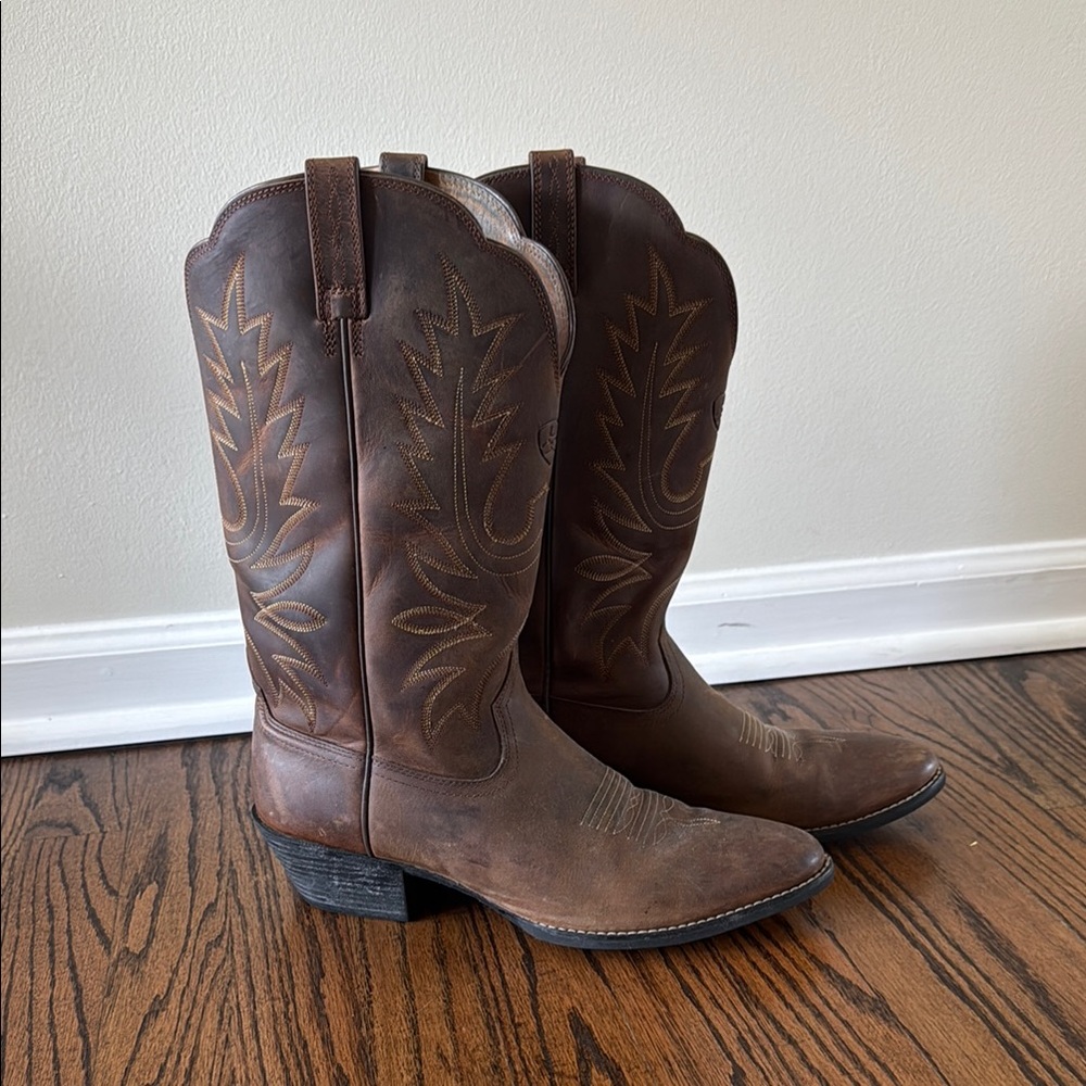 Ariat Women’s Heritage R Toe Brown Cowboy, Western Boots